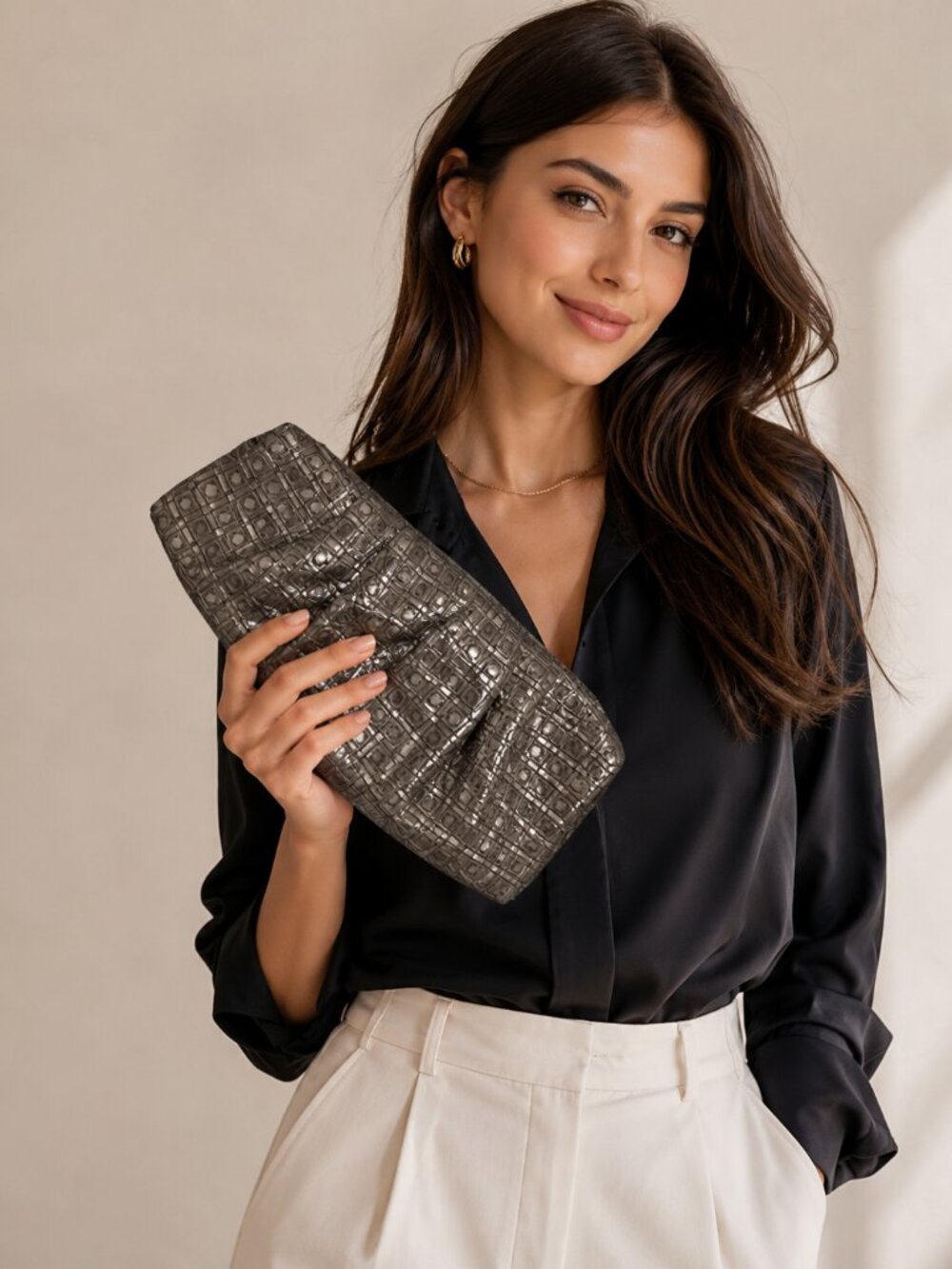 EXPRESS VTG CLUTCH BAG SILVER METALLIC SATEEN FASHION GORGEOUS NEW